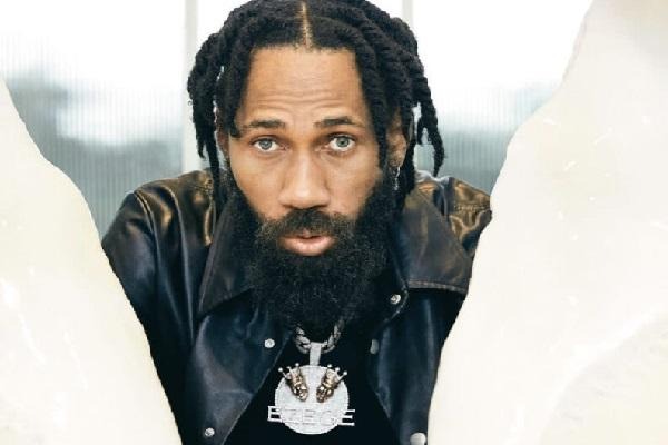 Phyno Lets His Guard Down on "Beautiful"