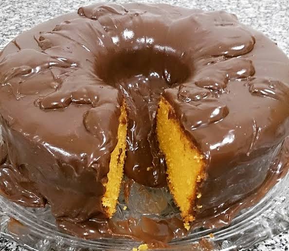 Delicias da zcash traz hoje um delicioso bolo de cenoura com cobertura de chocolate 😋