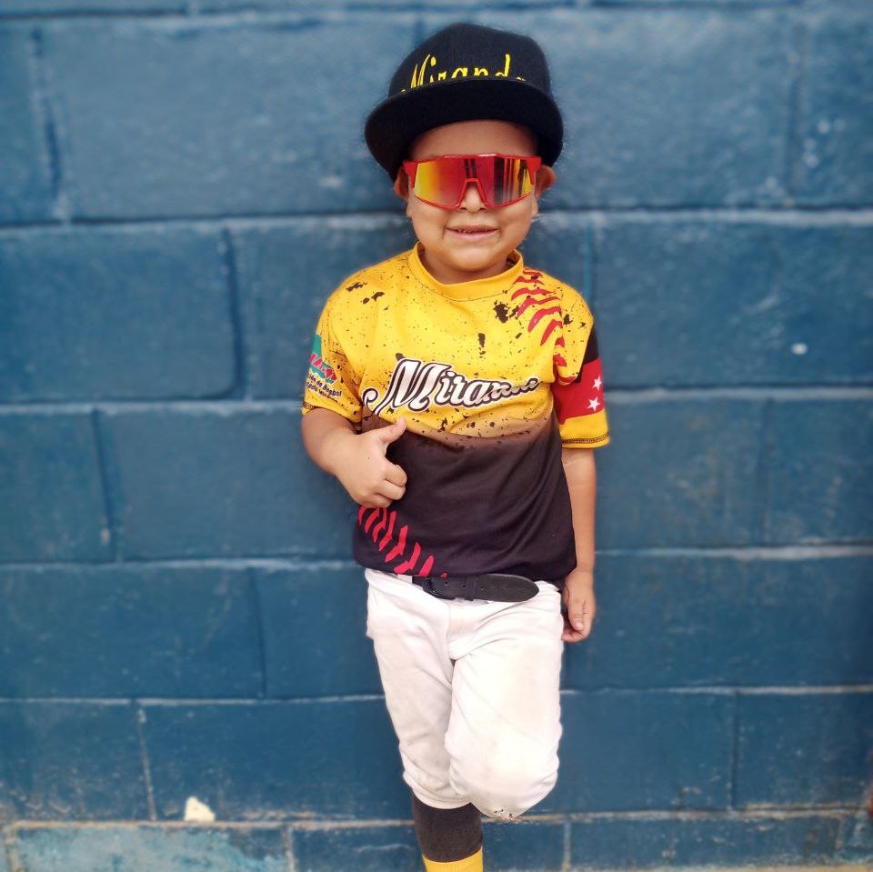 Junior Fernández