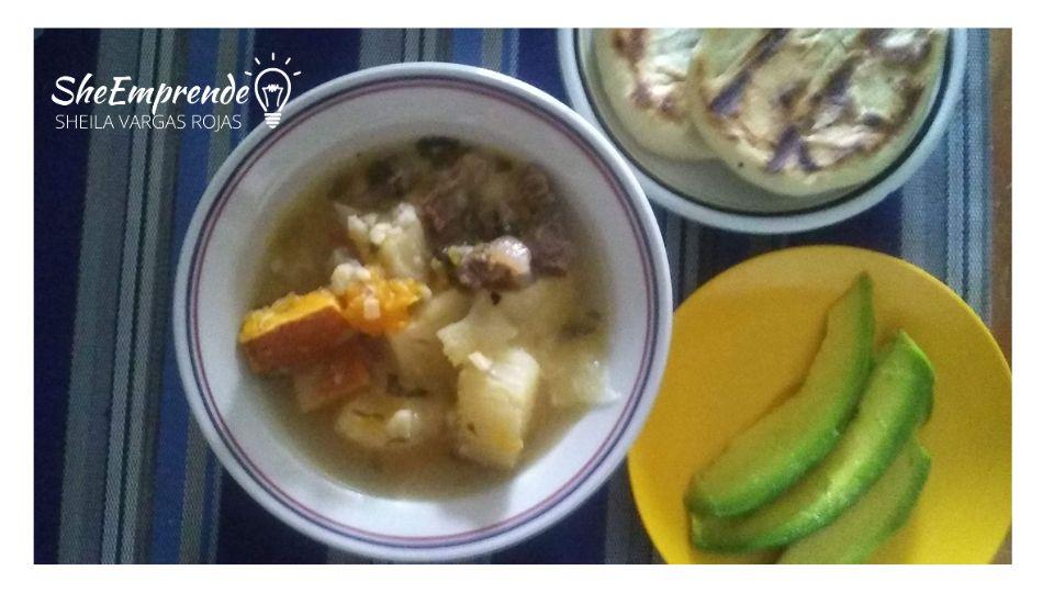 Sopa de pollo inolvidable