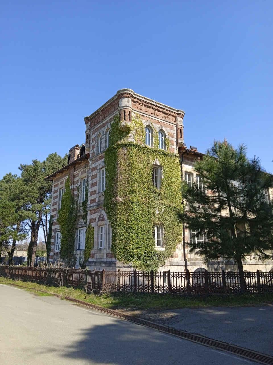 A mysterious ancient building that will undoubtedly catch your eye in Chakvi, Georgia.