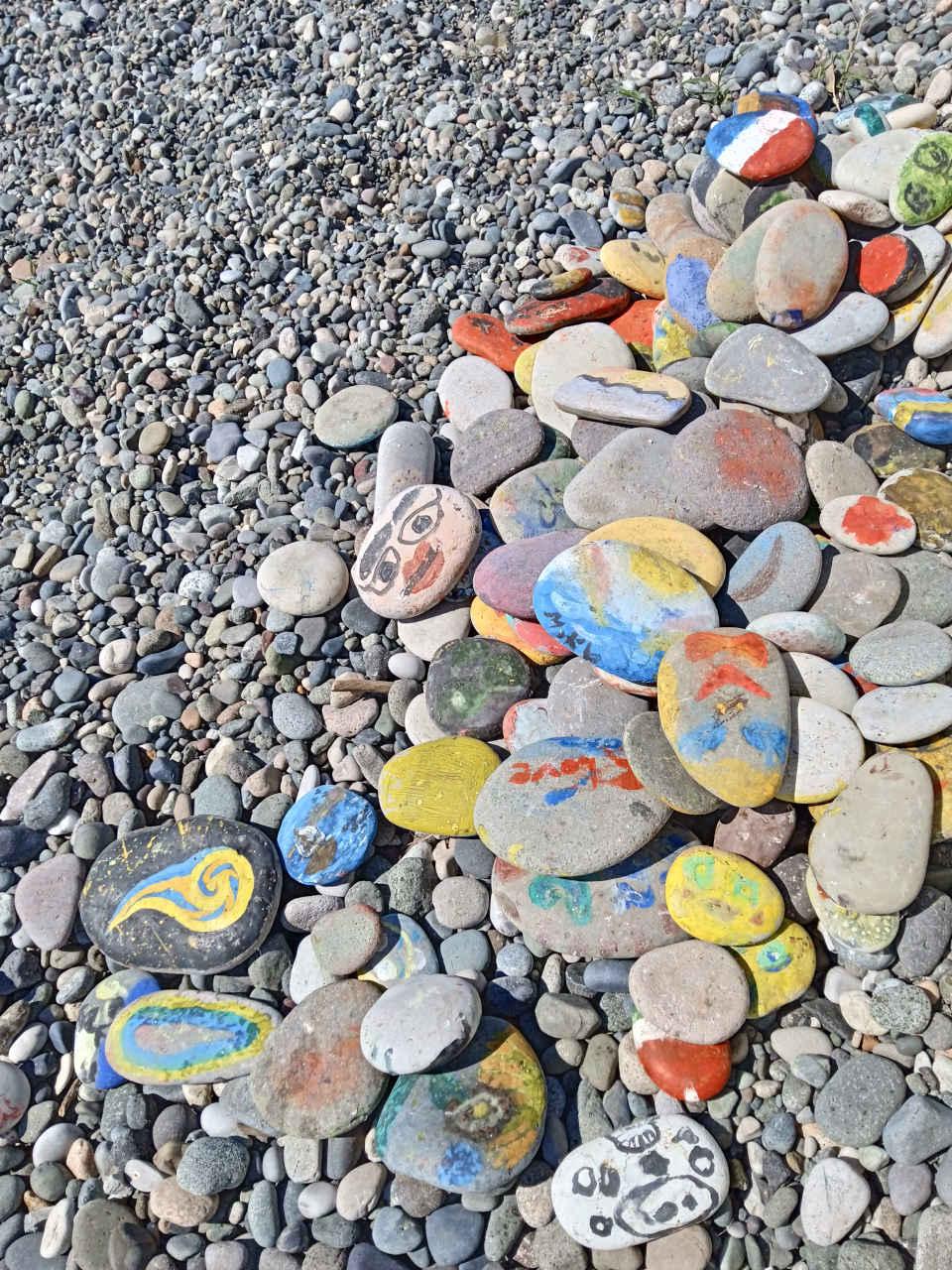 This is a special art in Georgia - painting on pebbles and beach stones.