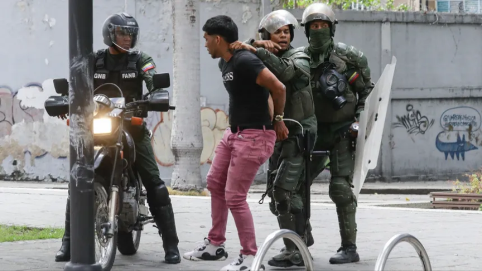 They are killing us! - "Operación Tun Tun"