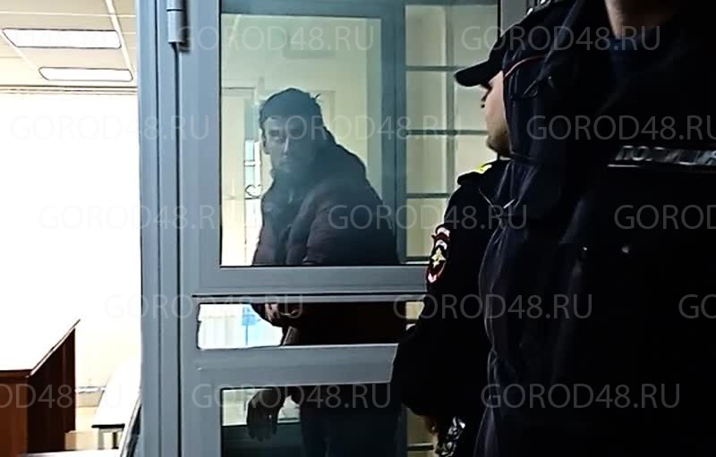 В Липецке приехавший в отпуск боец ЧВК "Вагнер", которого зовут Владимир Власов, избил жену и её 4-летнюю дочь. Девочка погибла.